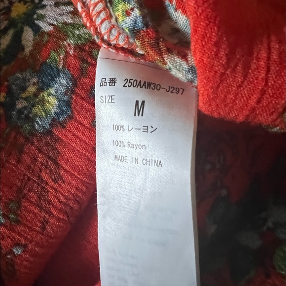 Cropped balloon sleeve top size medium - Picture 6 of 6